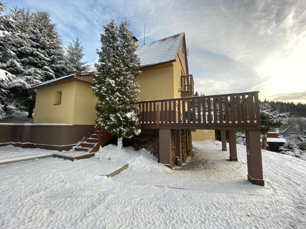 Villa Pod lesem à Cenkovice Extérieur photo